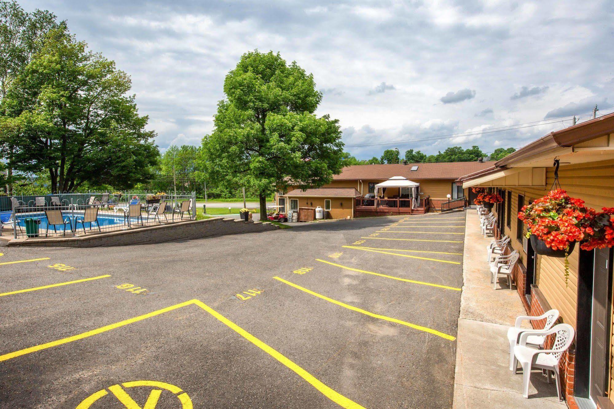 Motel Et Camping Etchemin Lévis Exterior foto